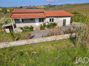 Moradia T1 para Venda em Dois Portos e Runa