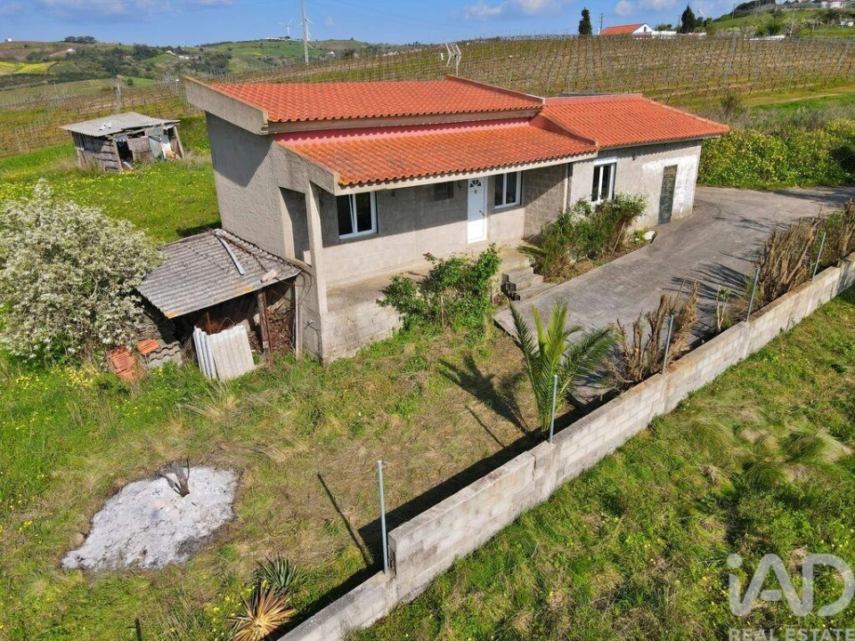 Moradia T1 para Venda em Dois Portos e Runa Foto 6