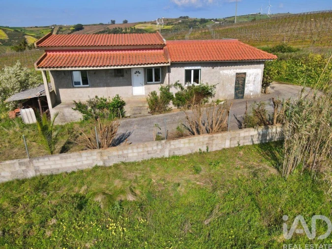 Moradia T1 para Venda em Dois Portos e Runa Foto 7