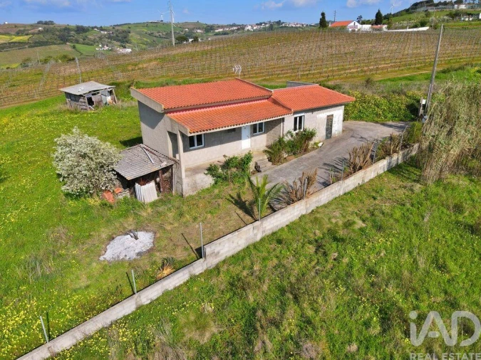 Moradia T1 para Venda em Dois Portos e Runa Foto 34