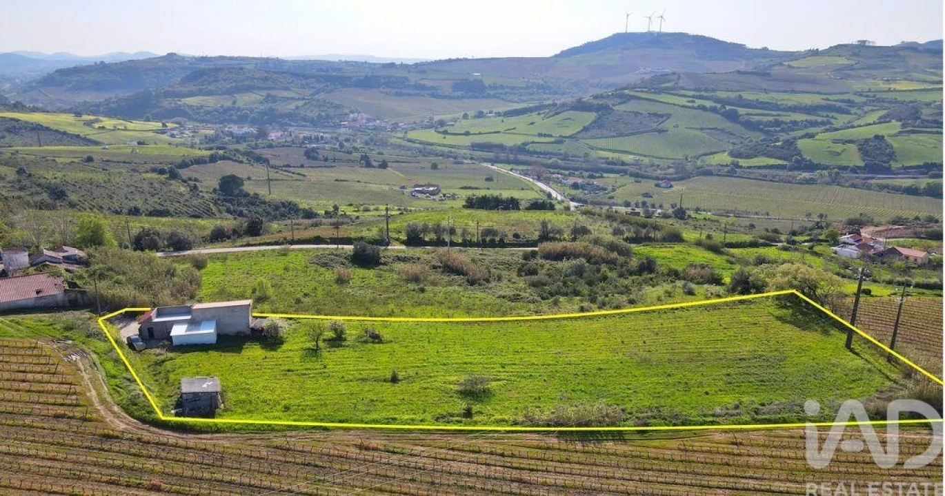 Moradia T1 para Venda em Dois Portos e Runa Foto 8