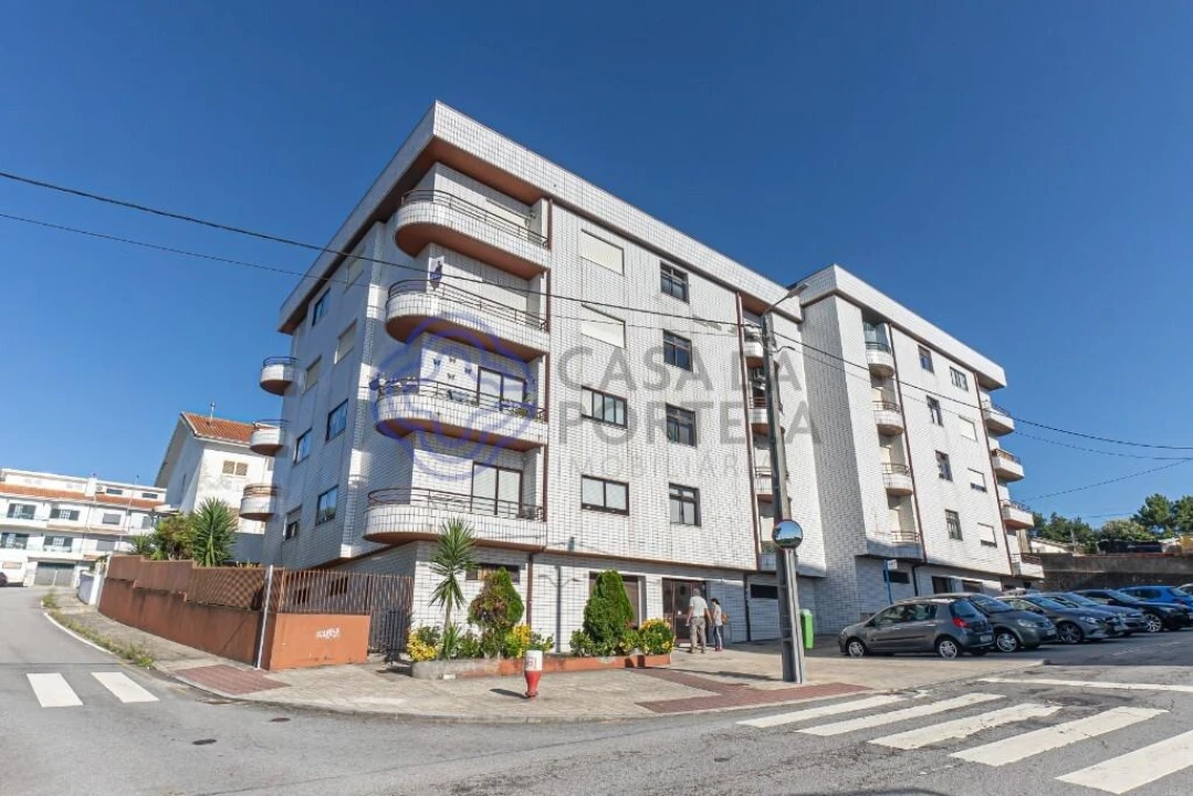 Apartamento T2 para Venda em Fânzeres e São Pedro da Cova Foto 1