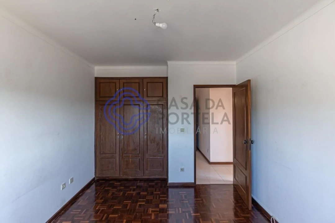 Apartamento T2 para Venda em Fânzeres e São Pedro da Cova Foto 17