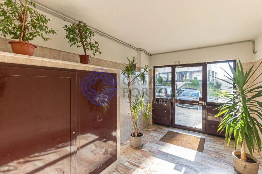 Apartamento T2 para Venda em Fânzeres e São Pedro da Cova Foto 2