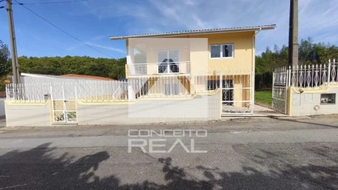 Moradia T3 para Venda em Santa Maria de Lamas