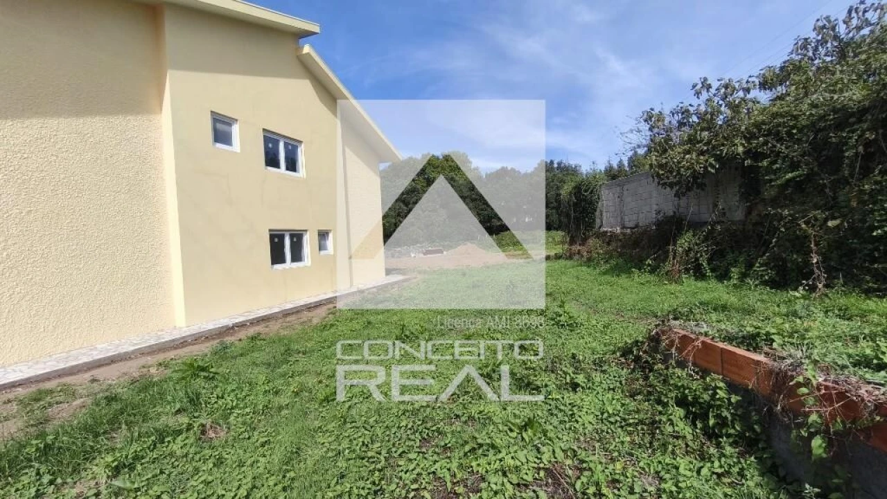 Moradia T3 para Venda em Santa Maria de Lamas Foto 4