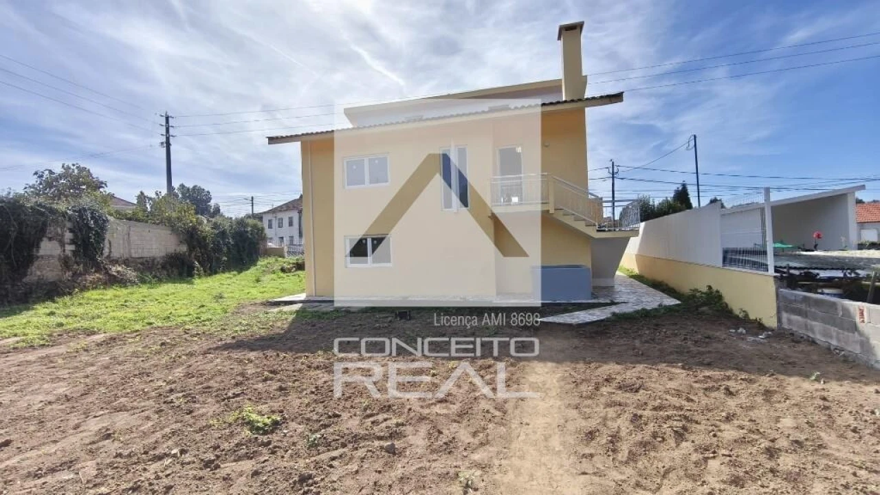 Moradia T3 para Venda em Santa Maria de Lamas Foto 7