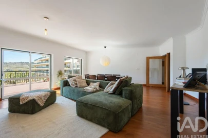Apartamento T4 para Venda em Santa Maria, São Pedro e Matacães