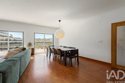 Apartamento T4 para Venda em Santa Maria, São Pedro e Matacães