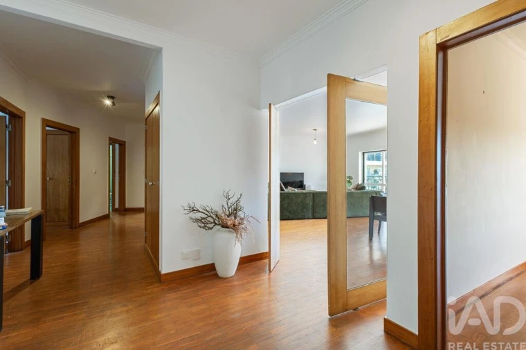 Apartamento T4 para Venda em Santa Maria, São Pedro e Matacães Foto 11