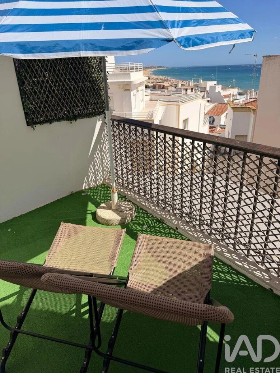 Apartamento T1 para Arrendamento em Armação de Pera Foto 3