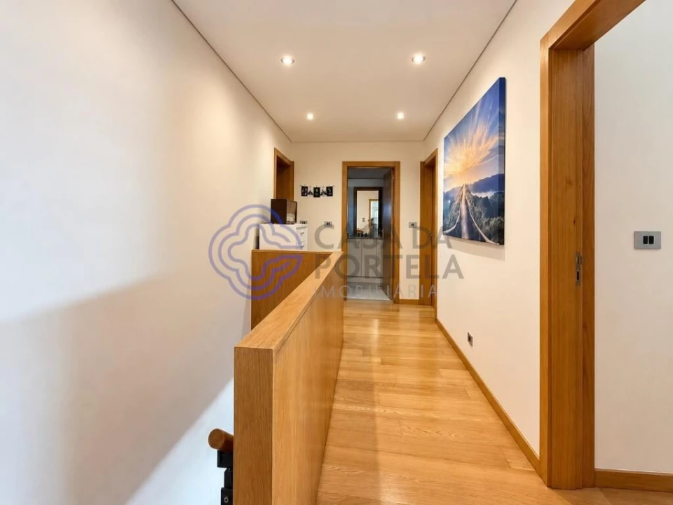 Apartamento T4 para Venda em Cidade da Maia Foto 12