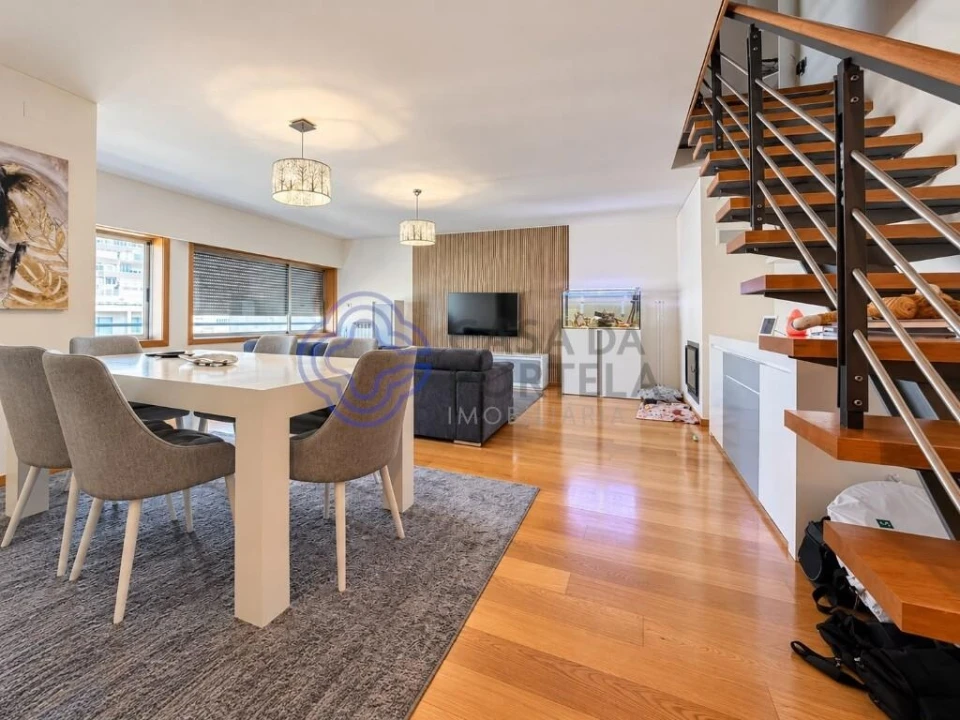 Apartamento T4 para Venda em Cidade da Maia Foto 2