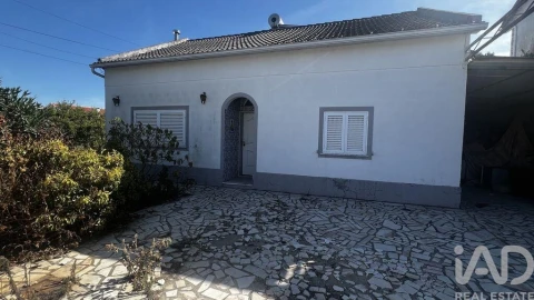 Moradia T3 para Venda em Fernao Ferro