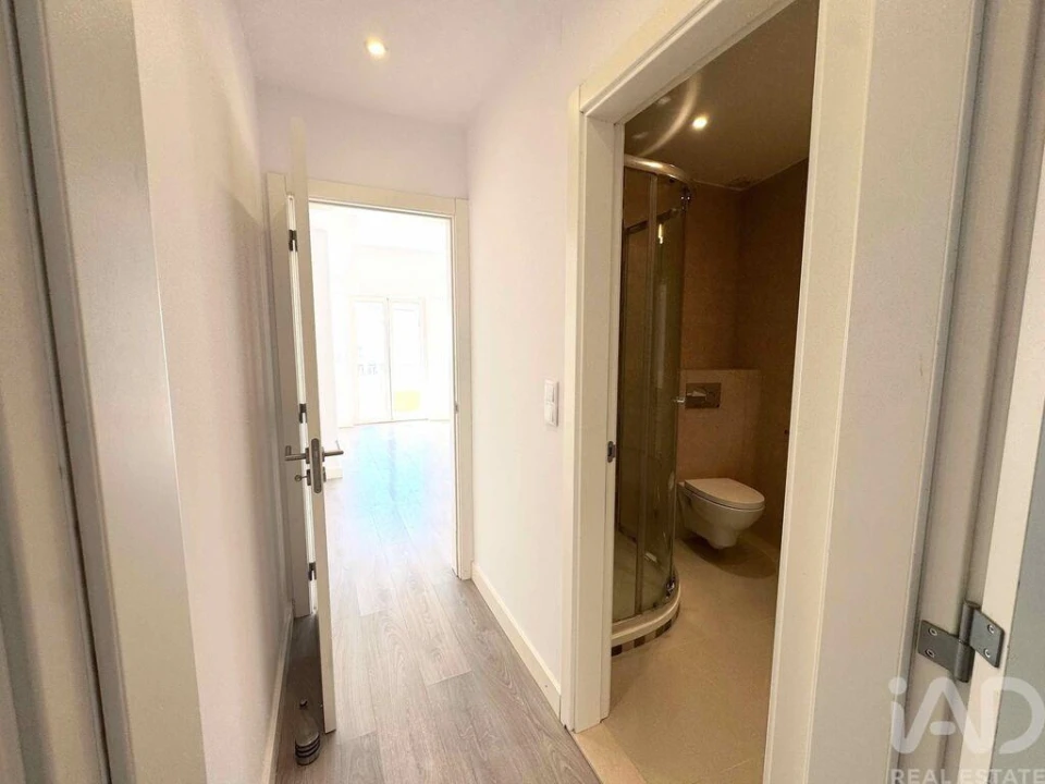 Apartamento T1 para Arrendamento em Algés, Linda-A-Velha e Cruz Quebrada-Dafundo Foto 16