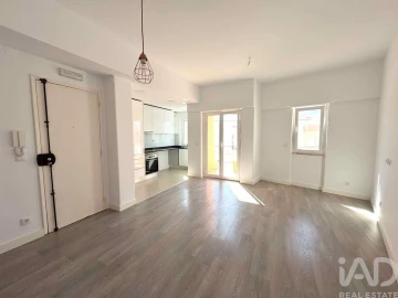 Apartamento T1 para Arrendamento em Algés, Linda-A-Velha e Cruz Quebrada-Dafundo