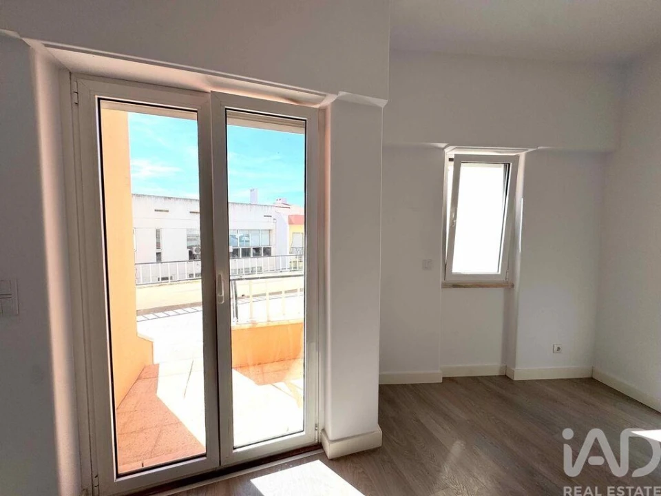 Apartamento T1 para Arrendamento em Algés, Linda-A-Velha e Cruz Quebrada-Dafundo Foto 7