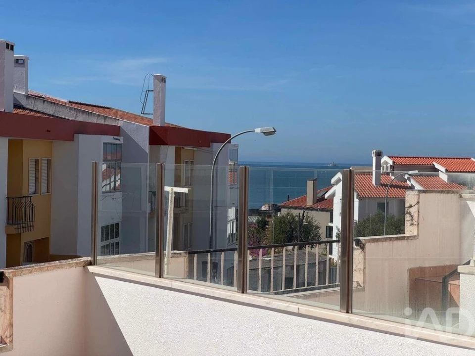 Apartamento T1 para Arrendamento em Algés, Linda-A-Velha e Cruz Quebrada-Dafundo Foto 9