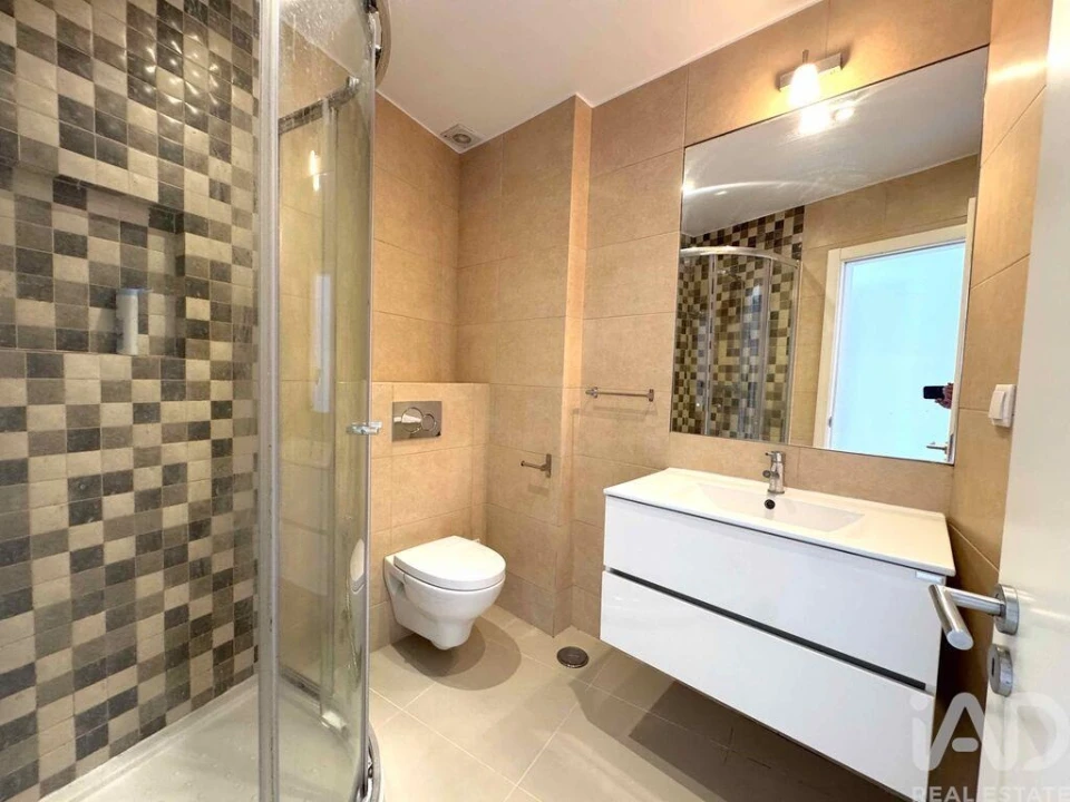 Apartamento T1 para Arrendamento em Algés, Linda-A-Velha e Cruz Quebrada-Dafundo Foto 13
