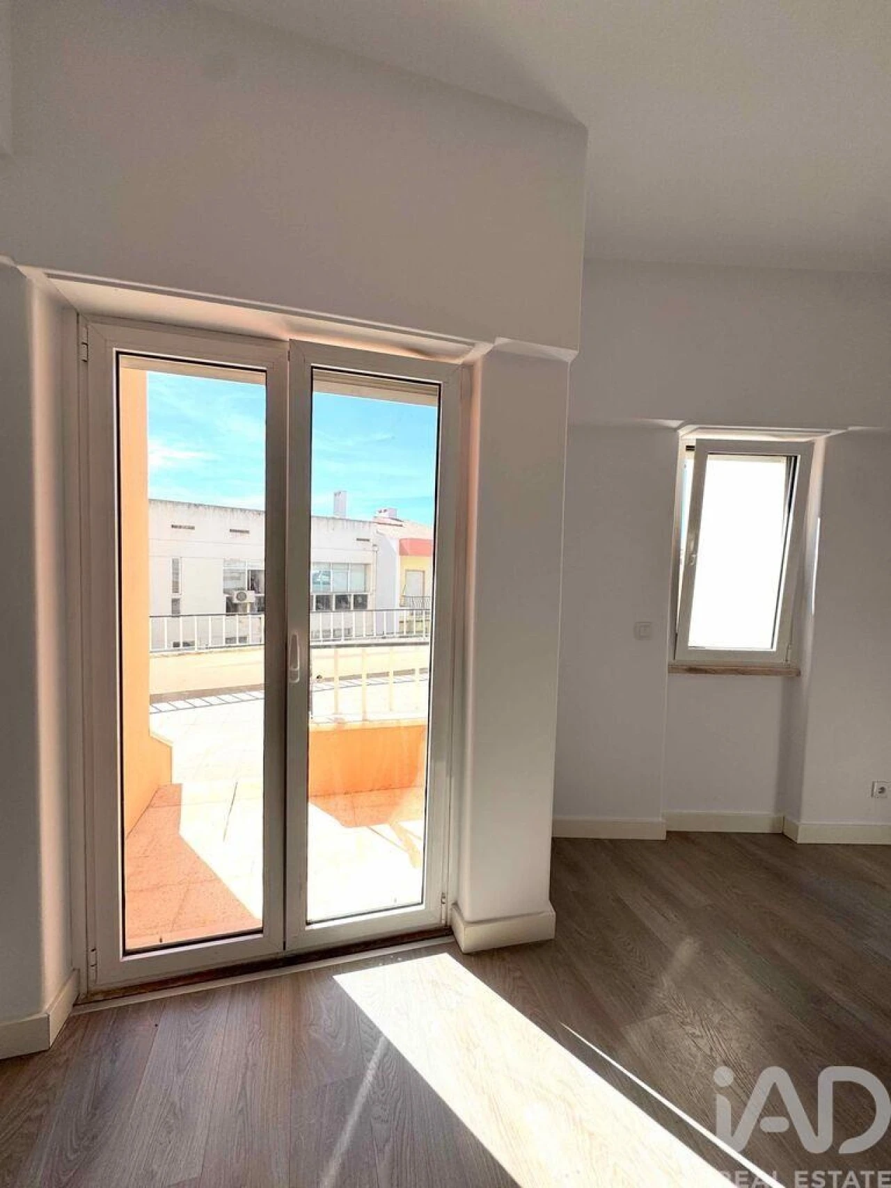 Apartamento T1 para Arrendamento em Algés, Linda-A-Velha e Cruz Quebrada-Dafundo Foto 6