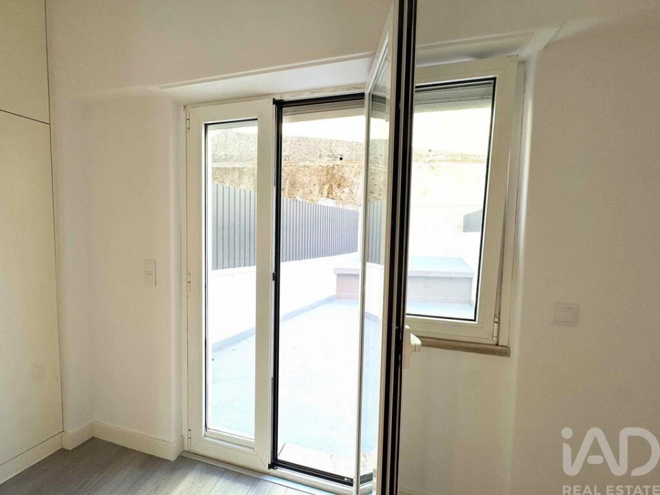 Apartamento T1 para Arrendamento em Algés, Linda-A-Velha e Cruz Quebrada-Dafundo Foto 21