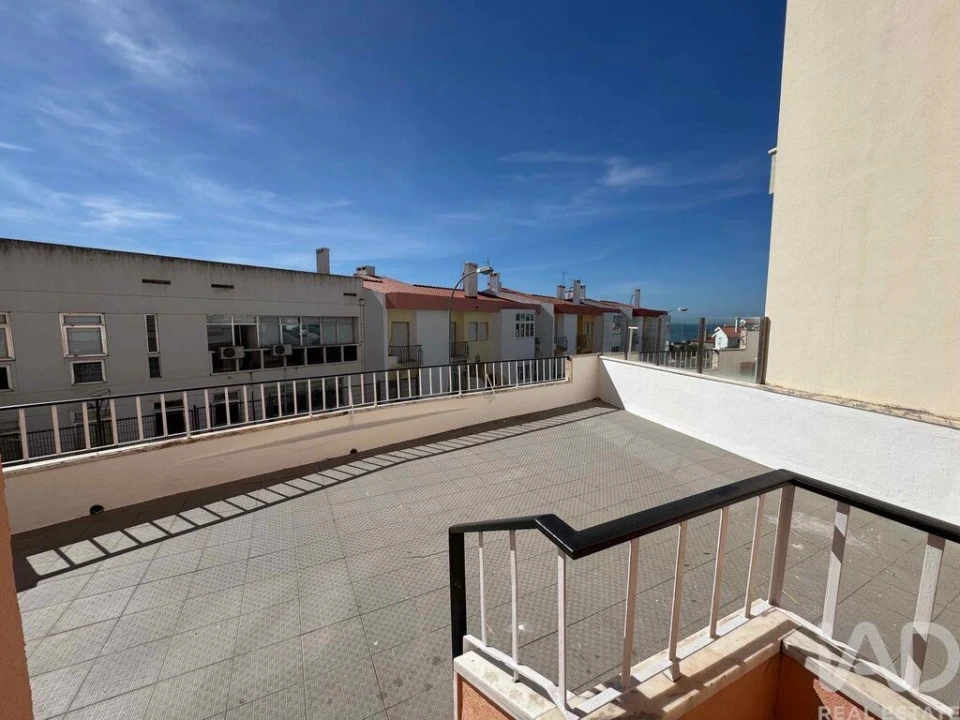 Apartamento T1 para Arrendamento em Algés, Linda-A-Velha e Cruz Quebrada-Dafundo Foto 8