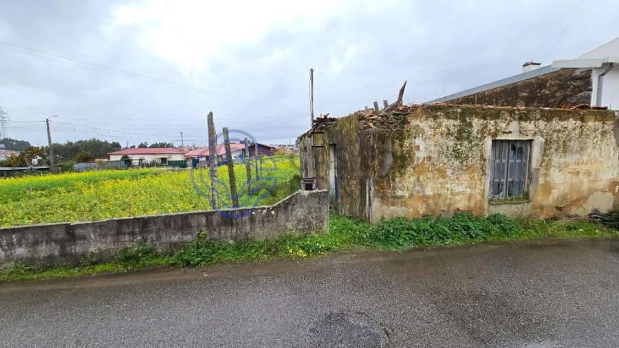 Moradia T1 para Venda em Nogueira da Regedoura