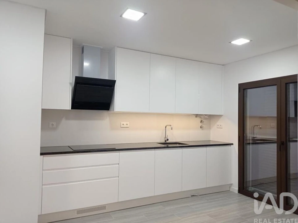 Apartamento T5 para Venda em Montijo e Afonsoeiro Foto 3
