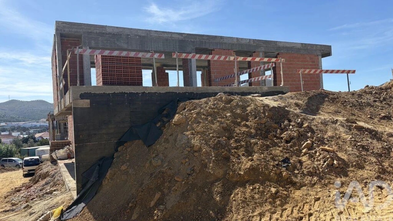 Moradia T4 para Venda em Malveira e São Miguel de Alcainça Foto 7