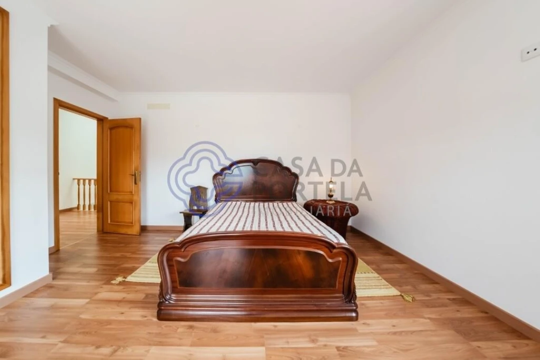 Moradia T4 para Venda em Amoreira Foto 17