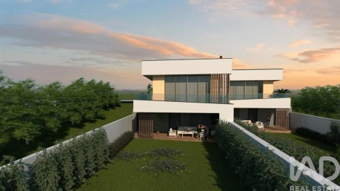 Moradia T3 para Venda em Eixo e Eirol