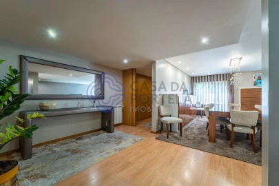 Moradia T5 para Venda em Oliveira do Douro