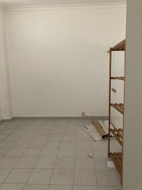 Loja para Arrendamento em Venteira