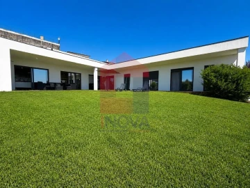 Moradia T3 para Venda em Vila Verde e Barbudo