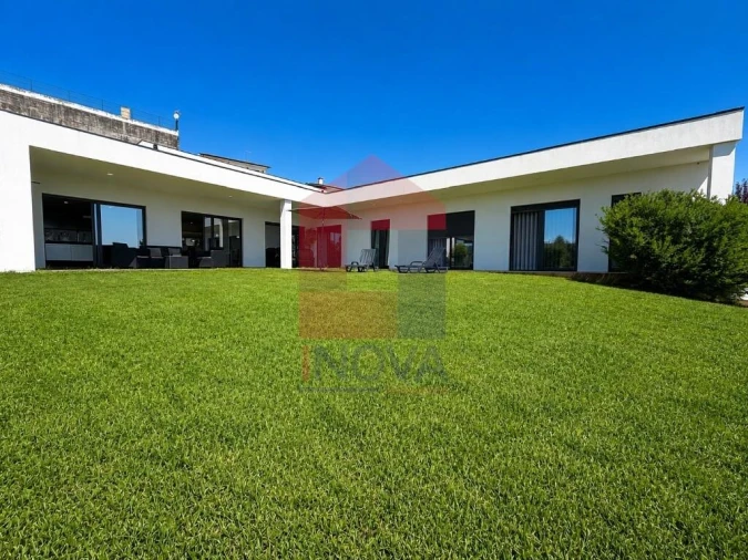 Moradia T3 para Venda em Vila Verde e Barbudo Foto 41