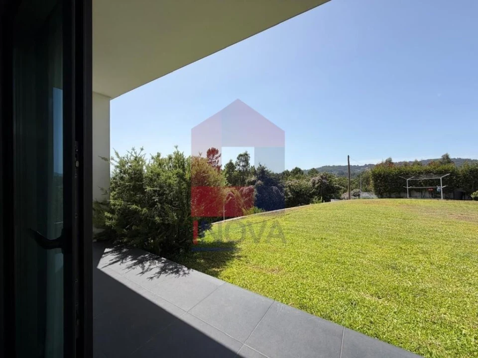 Moradia T3 para Venda em Vila Verde e Barbudo Foto 20