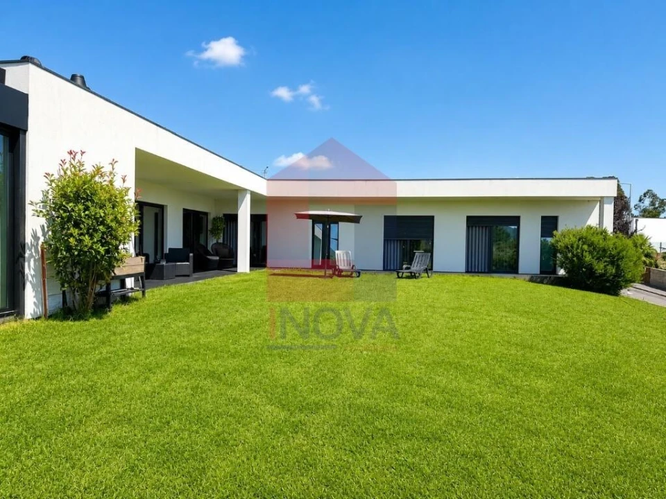 Moradia T3 para Venda em Vila Verde e Barbudo Foto 2
