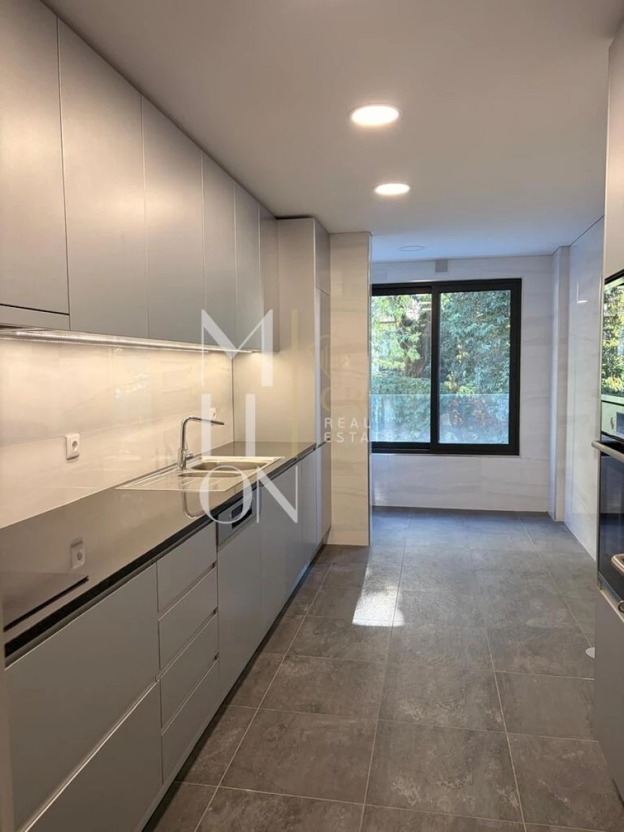 Apartamento T3 para Venda em Cedofeita, Santo Ildefonso, Sé, Miragaia, São Nicolau e Vitória Foto 19