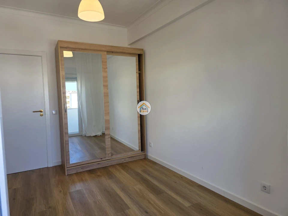 Apartamento T3 para Venda em Olhão Foto 14