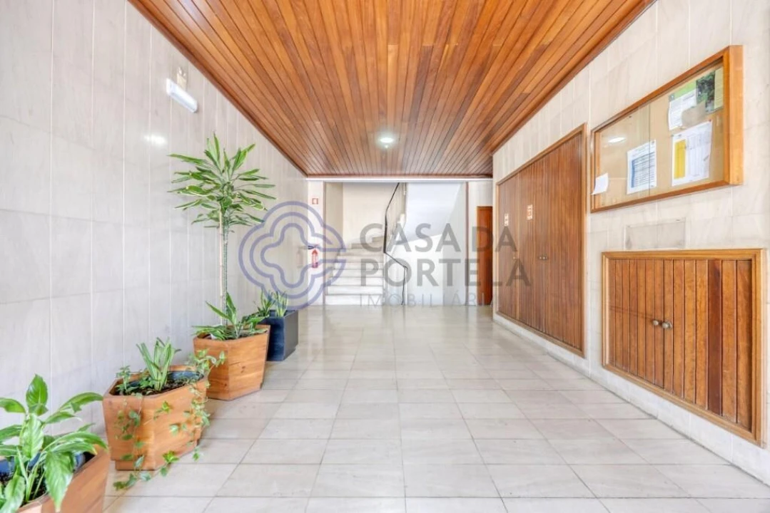 Apartamento T3 para Venda em Mafamude e Vilar do Paraíso Foto 5