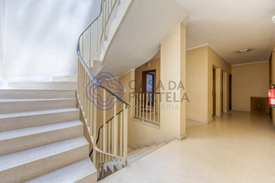 Apartamento T3 para Venda em Mafamude e Vilar do Paraíso Foto 37