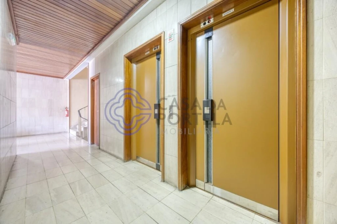 Apartamento T3 para Venda em Mafamude e Vilar do Paraíso Foto 7