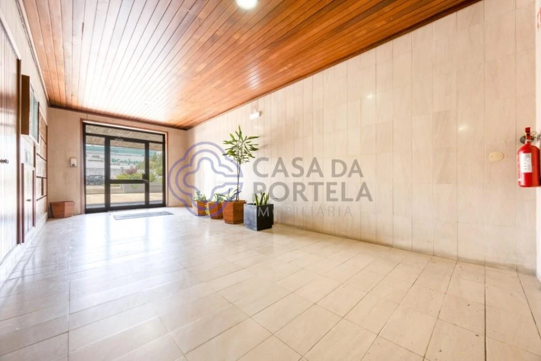 Apartamento T3 para Venda em Mafamude e Vilar do Paraíso Foto 6