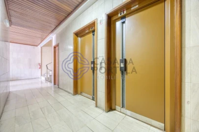 Apartamento T3 para Venda em Mafamude e Vilar do Paraíso