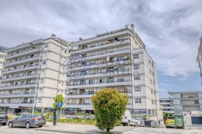Apartamento T3 para Venda em Mafamude e Vilar do Paraíso