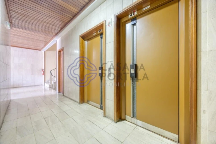 Apartamento T3 para Venda em Mafamude e Vilar do Paraíso Foto 7