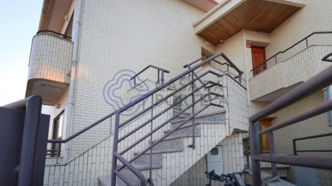 Moradia T5 para Venda em Serzedo e Perosinho