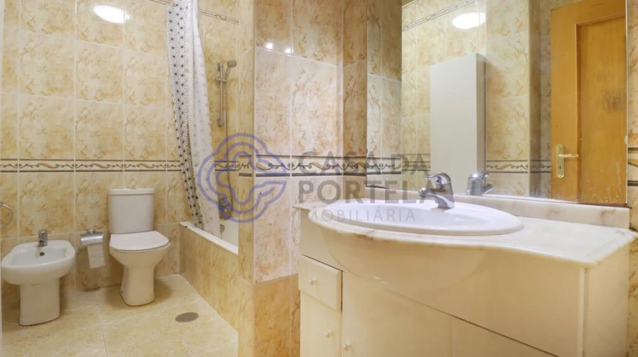 Moradia T5 para Venda em Serzedo e Perosinho Foto 17
