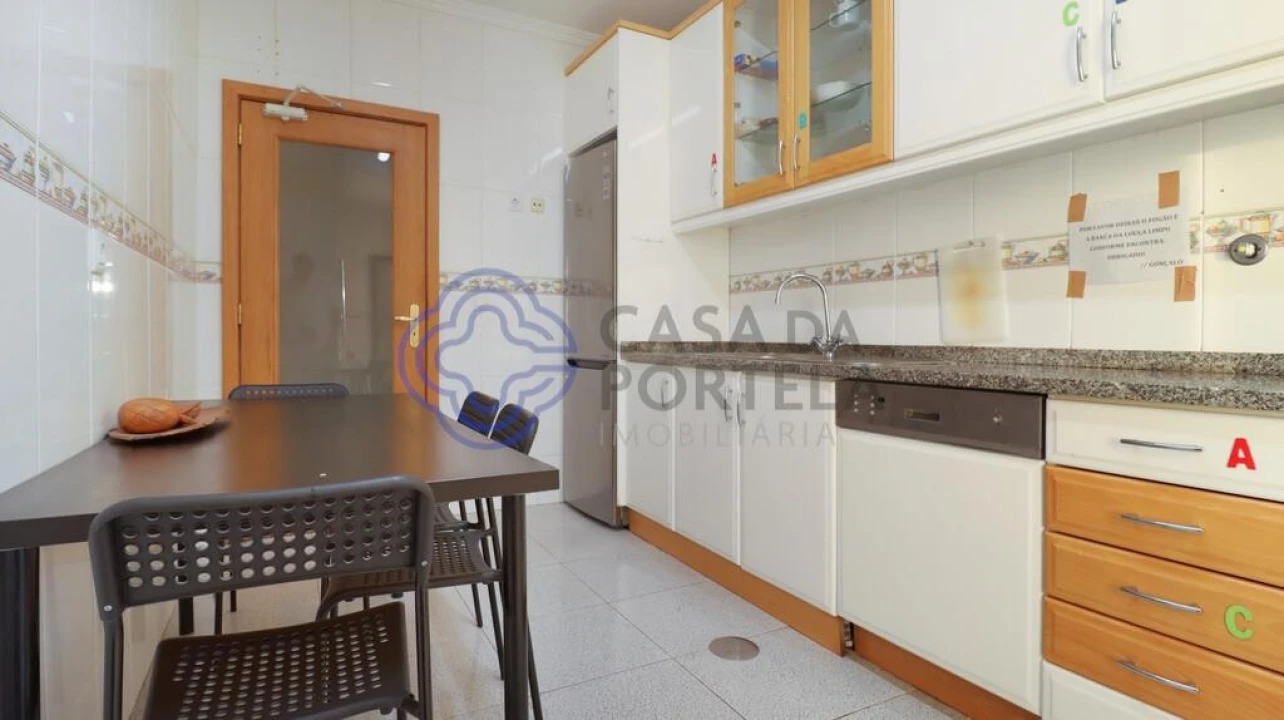 Moradia T5 para Venda em Serzedo e Perosinho Foto 9