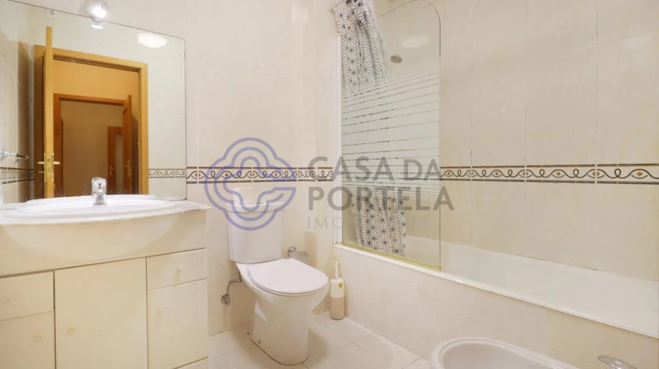 Moradia T5 para Venda em Serzedo e Perosinho Foto 18